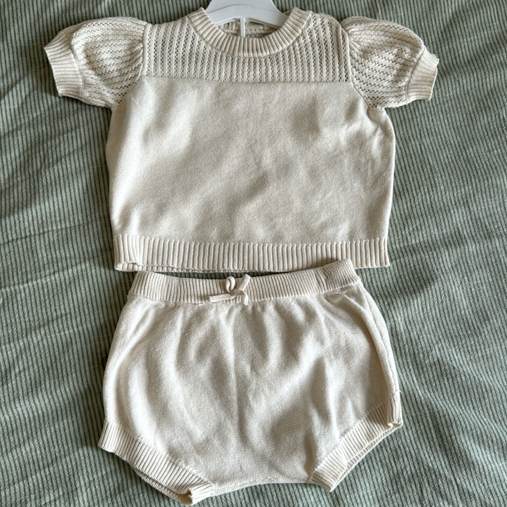 Matching set, Jessica Simpson baby, 6/9m, color: cream